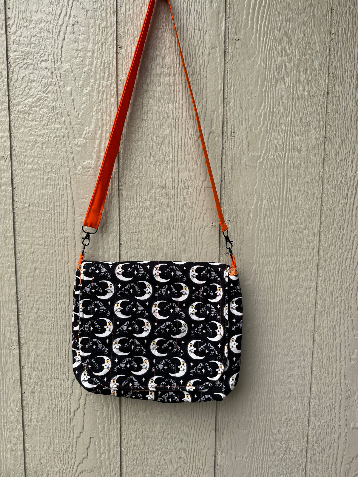Black moon love letter messenger bag