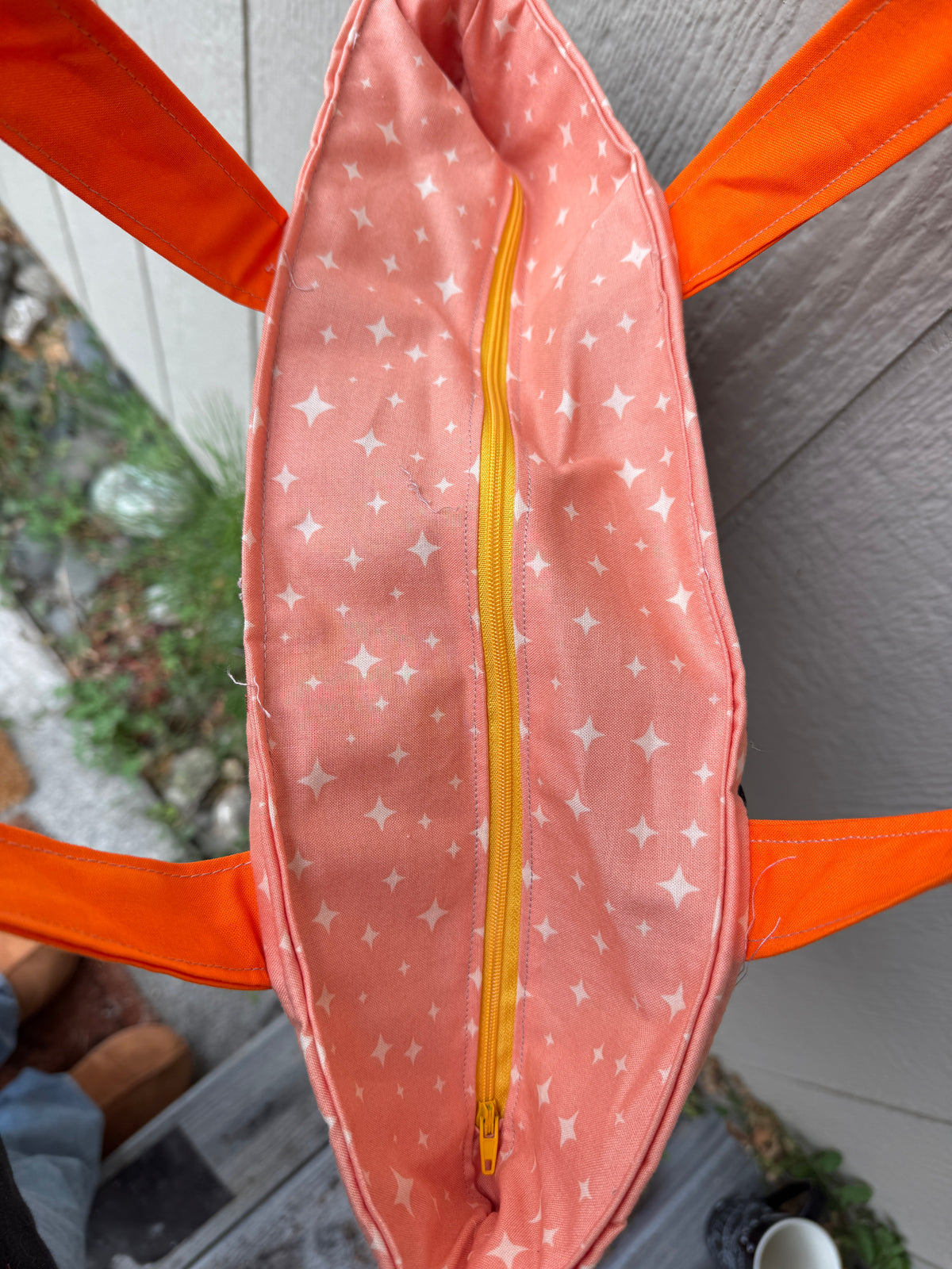 Halloween zippered tote bag