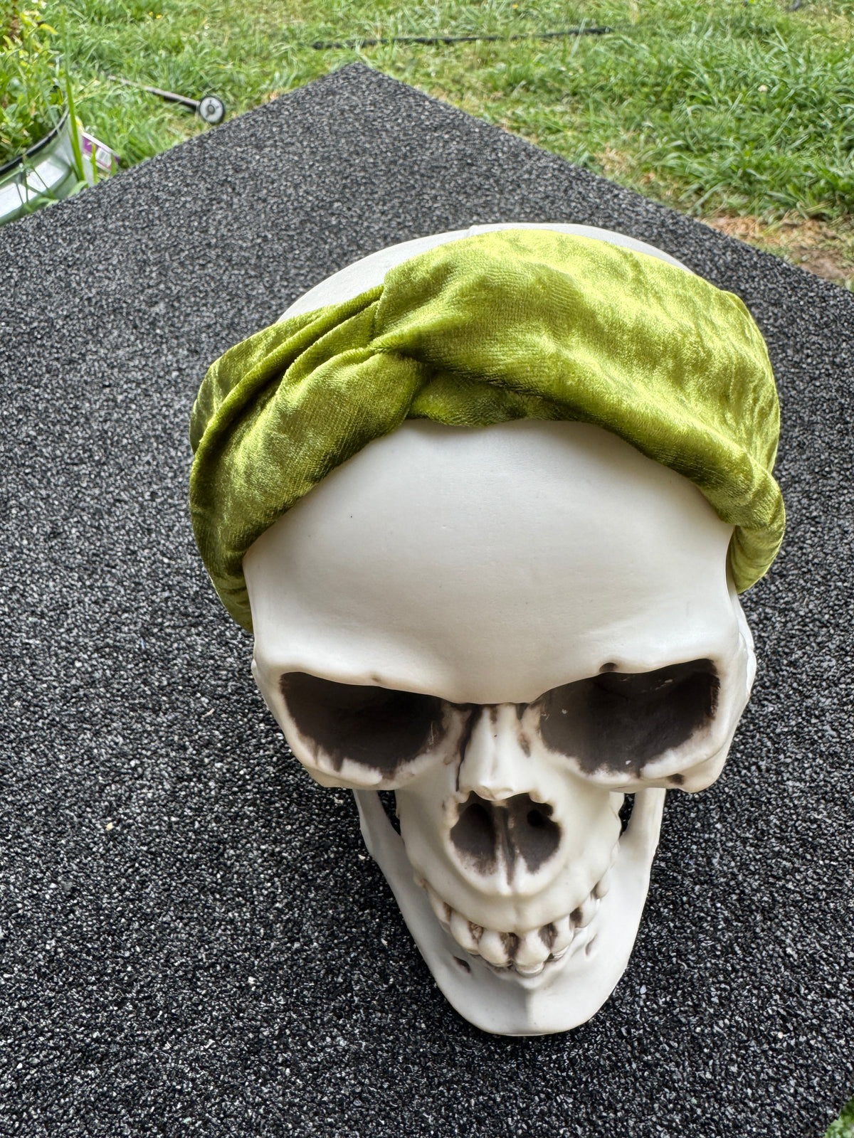 Green velvet stretch headband