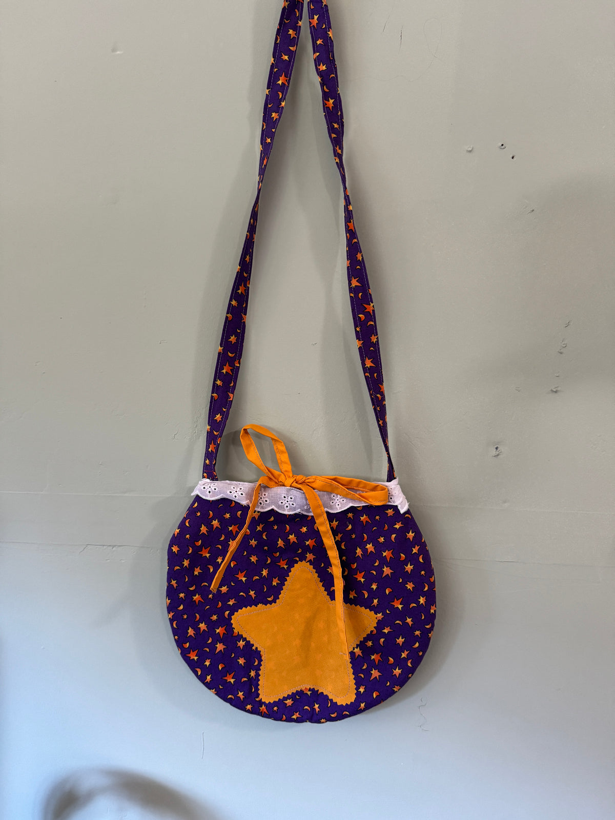 Purple star round purse