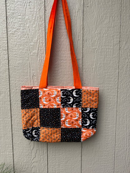 Halloween zippered tote bag