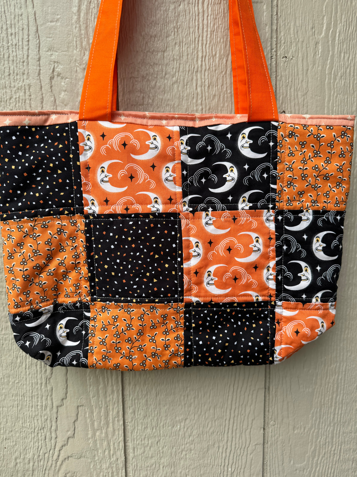 Halloween zippered tote bag