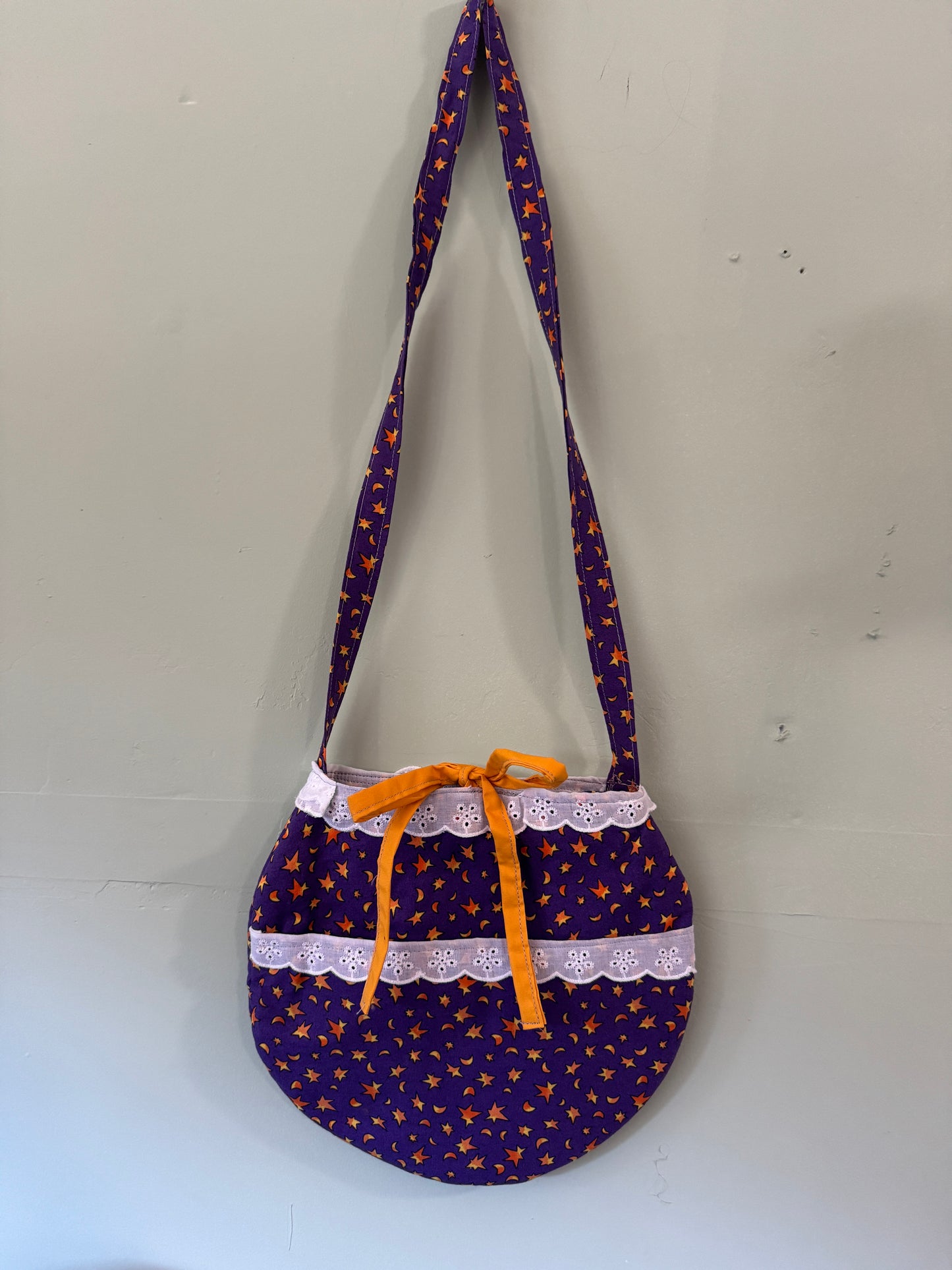 Purple star round purse
