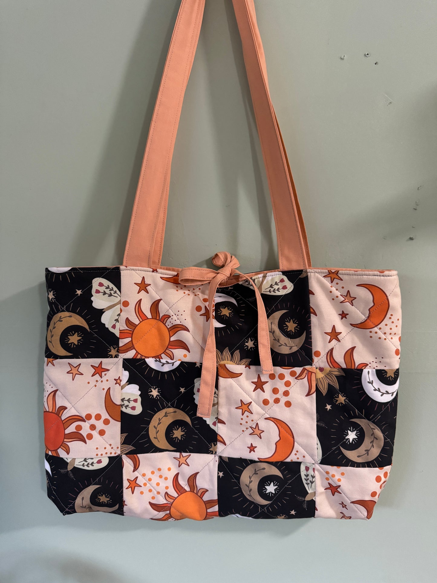 Day and night tote bag