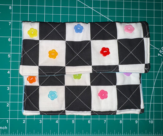 checkered puff pouch